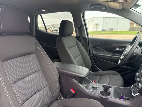 Used 2024 GMC Terrain SLE w/ Driver Convenience Package FWD image 7