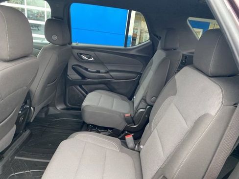 Used 2023 Chevrolet Traverse LT AWD/4WD image 32