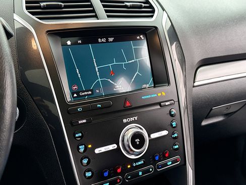 Used 2019 Ford Explorer Sport w/ Equipment Group 401A image 10