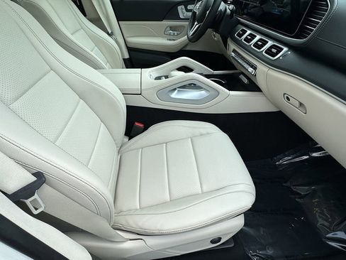 Certified 2023 Mercedes-Benz GLS 450 4MATIC image 15