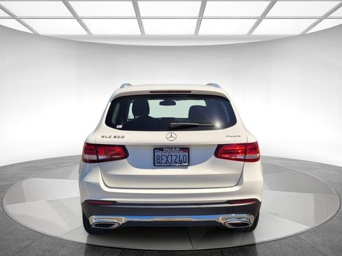 Used 2019 Mercedes-Benz GLC 300 4MATIC image 5