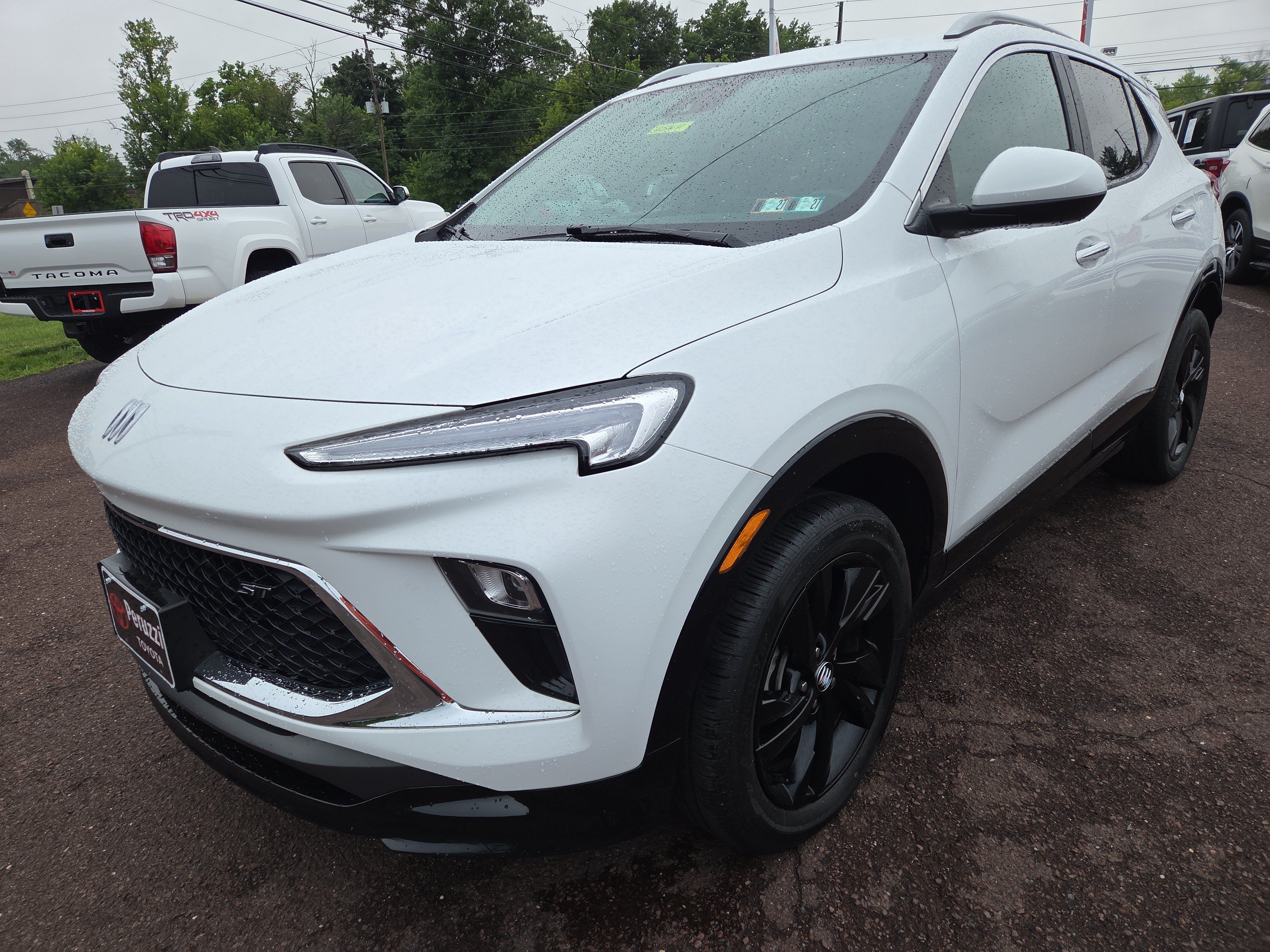 Used 2024 Buick Encore GX Sport Touring AWD/4WD image 7