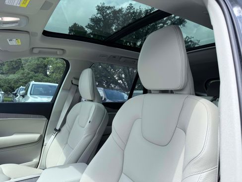 Certified 2024 Volvo XC90 T8 Plus w/ Protection Package AWD/4WD image 12