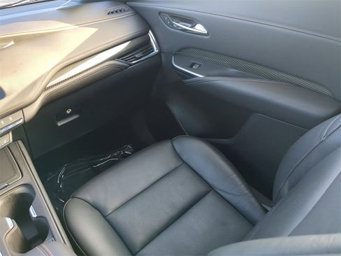 Used 2023 Cadillac XT4 Sport image 15