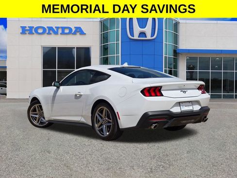 Used 2024 Ford Mustang Premium RWD image 5