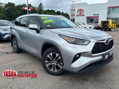 Used 2024 Toyota Highlander XLE