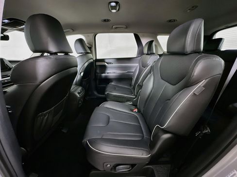 Used 2025 Hyundai Palisade SEL FWD image 28
