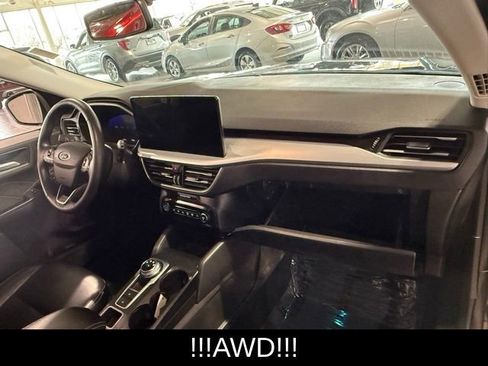 Used 2024 Ford Escape Platinum image 13