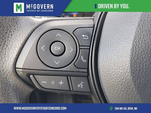 Used 2022 Toyota RAV4 XLE w/ Convenience Package AWD/4WD image 24