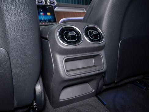 New 2026 Mercedes-Benz GLC 300 4MATIC image 23