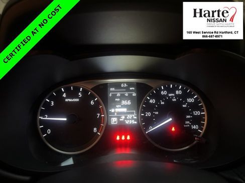 Used 2025 Nissan Versa S w/ Trunk Package image 9