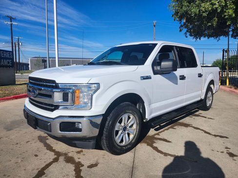 Used 2018 Ford F150 XLT image 5