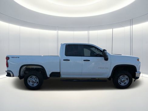Used 2020 Chevrolet Silverado 2500 W/T w/ WT Safety Package AWD/4WD image 3