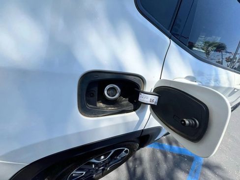 Used 2019 Jeep Compass Trailhawk image 9