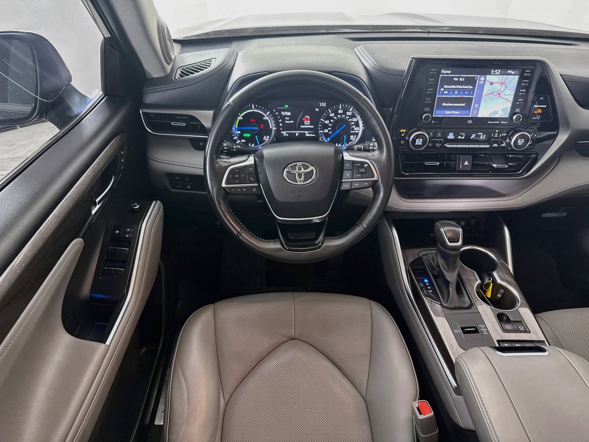 Certified 2021 Toyota Highlander Limited AWD/4WD image 24