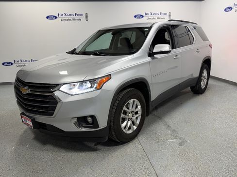 Used 2019 Chevrolet Traverse LT image 3