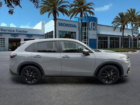 Used 2024 Honda HR-V Sport image 8