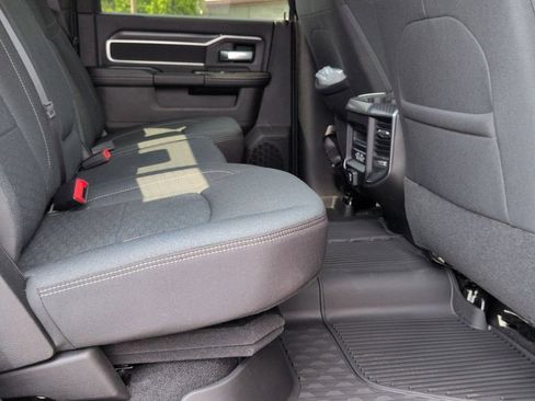 Used 2025 RAM 2500 Big Horn AWD/4WD image 23