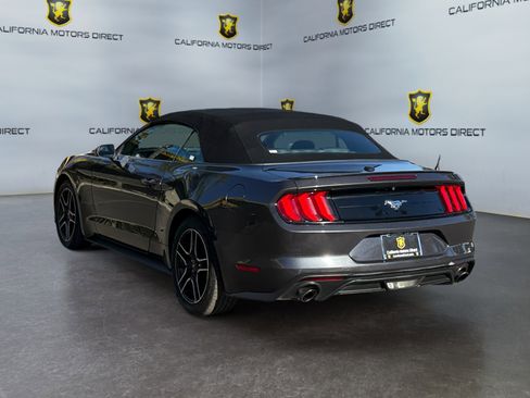 Used 2023 Ford Mustang Premium image 3