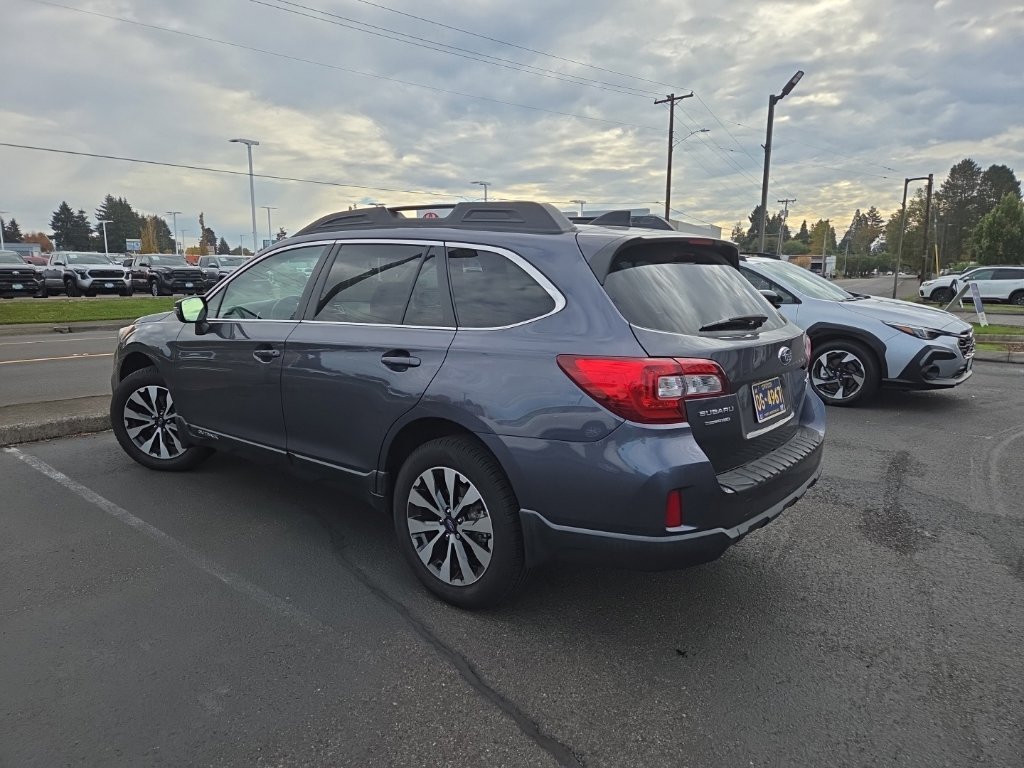 Used 2016 Subaru Outback 2.5i Limited AWD/4WD image 3