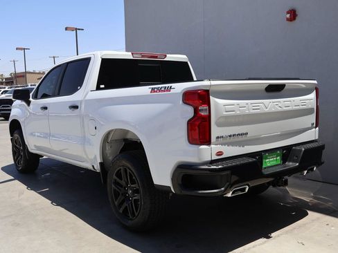 Used 2025 Chevrolet Silverado 1500 LT Trail Boss w/ Convenience Package II AWD/4WD image 3