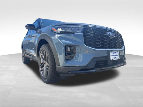 New 2026 Ford Explorer ST-Line w/ ST-Line Street Pack AWD/4WD image 9