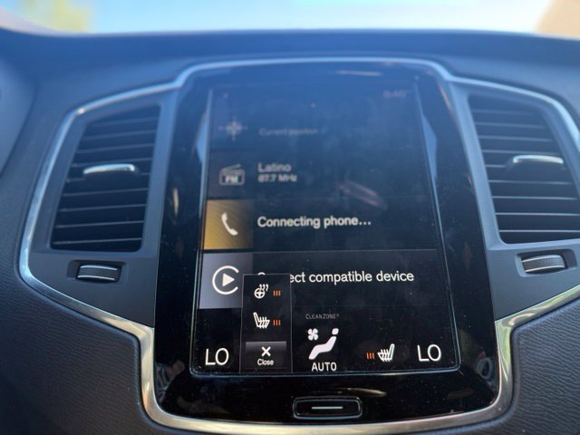 Used 2021 Volvo XC90 T6 Momentum w/ Climate Package AWD/4WD image 11