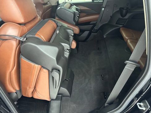 Used 2020 Cadillac Escalade Premium Luxury image 23