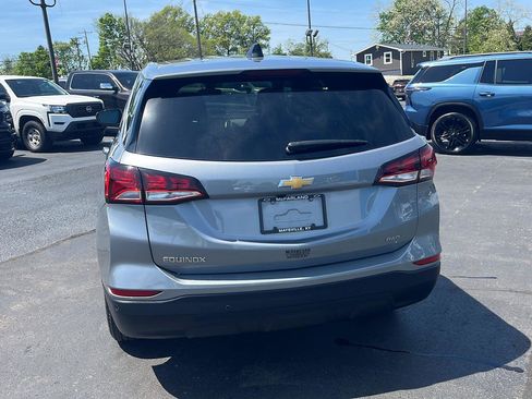 Used 2024 Chevrolet Equinox LS w/ LS Convenience Package image 4