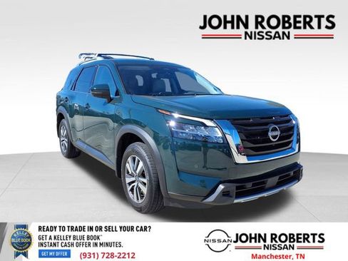 Certified 2024 Nissan Pathfinder SL image 1