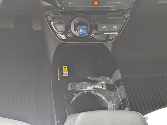 Used 2022 Toyota Prius Limited FWD image 18
