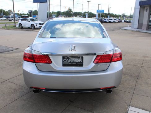 Used 2015 Honda Accord EX-L image 6