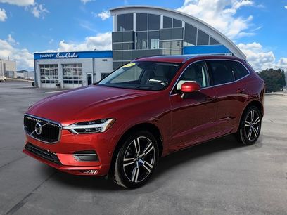 Used 2018 Volvo XC60 T6 Momentum w/ Advanced Package