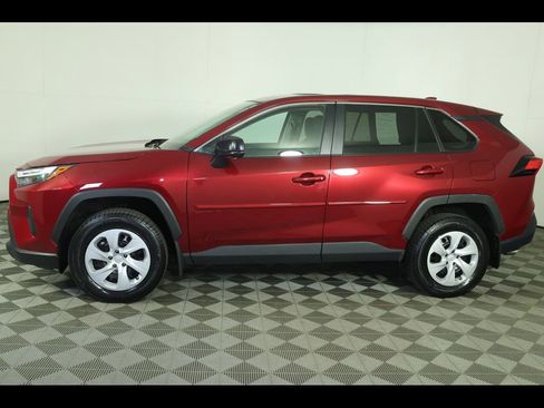 Used 2023 Toyota RAV4 LE AWD/4WD image 13