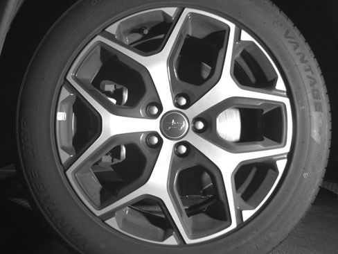 Used 2025 Jeep Compass Limited image 12