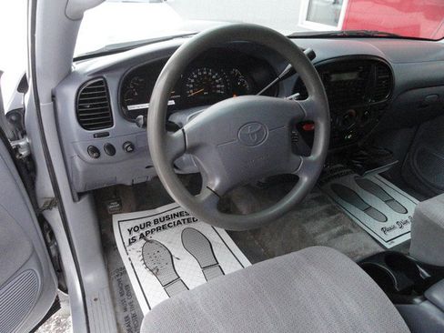 Used 2000 Toyota Tundra SR5 image 8