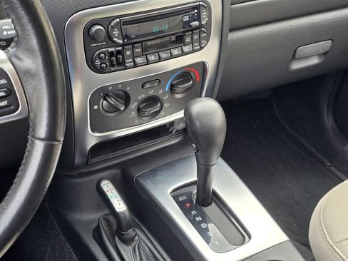 Used 2003 Jeep Liberty Limited AWD/4WD image 14