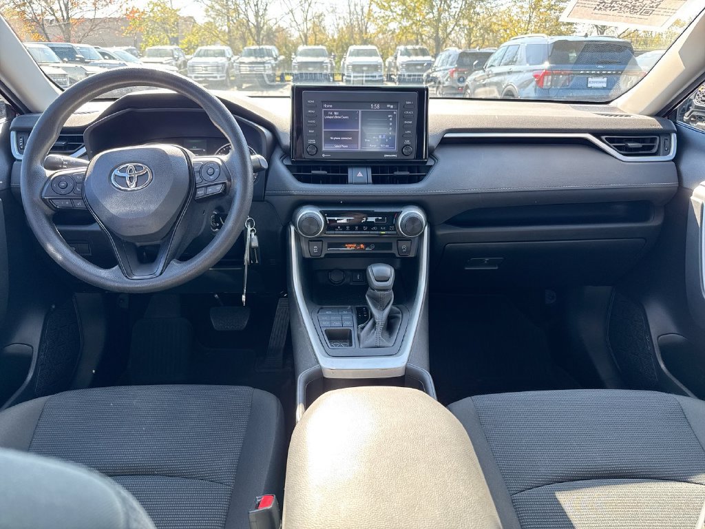 Used 2022 Toyota RAV4 LE AWD/4WD image 10