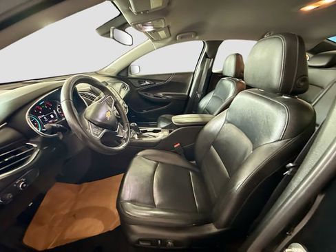 Used 2018 Chevrolet Malibu LT w/ Leather Package image 23
