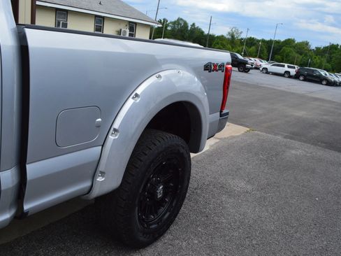 Used 2018 Ford F250 XL w/ Power Equipment Group AWD/4WD image 4