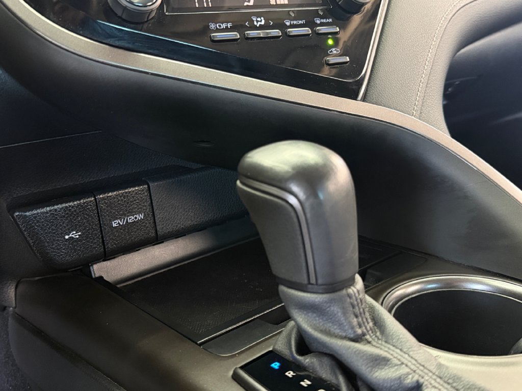 Used 2021 Toyota Camry SE FWD image 19