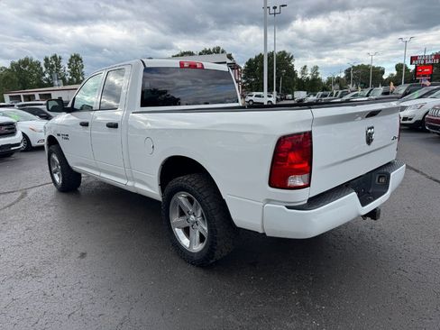 Used 2018 RAM 1500 Express AWD/4WD image 3