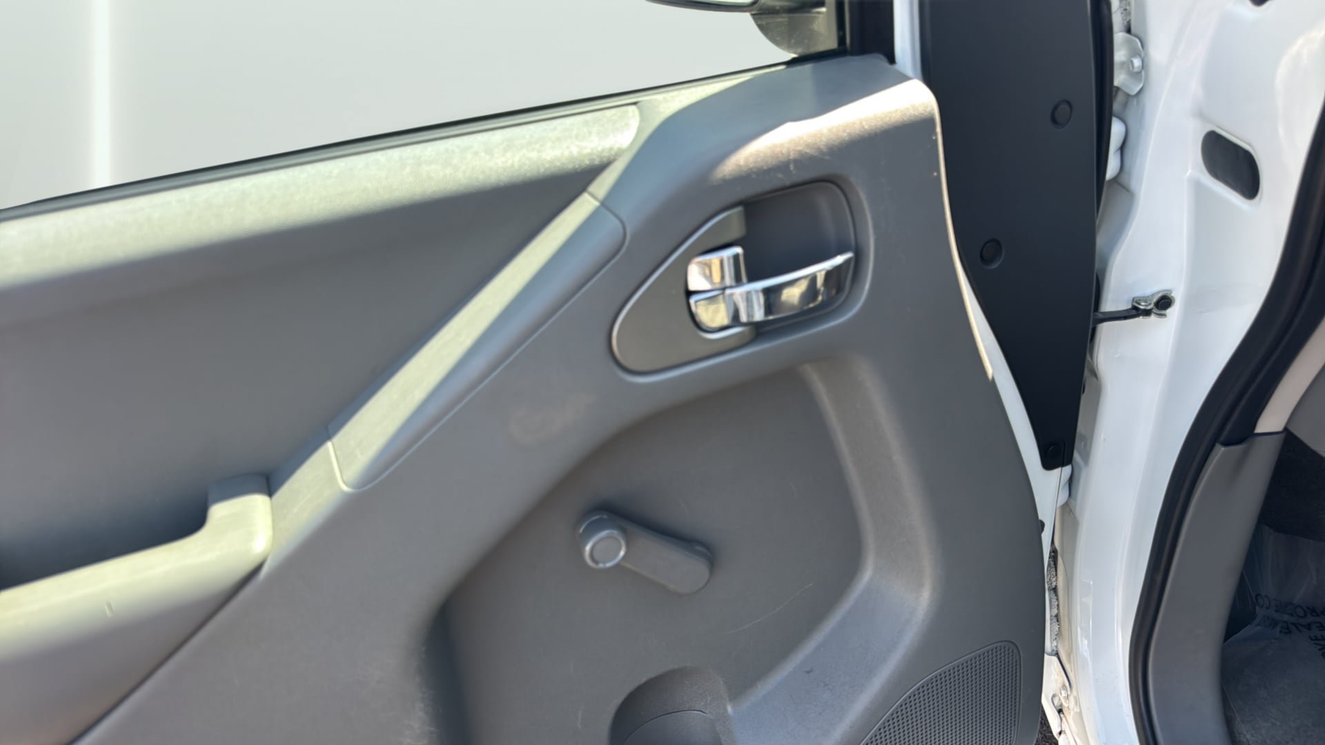 Used 2017 Nissan Frontier S RWD image 19