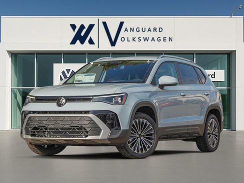 New 2026 Volkswagen Taos SE image 1