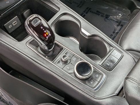 Used 2024 Cadillac XT4 Premium Luxury image 20