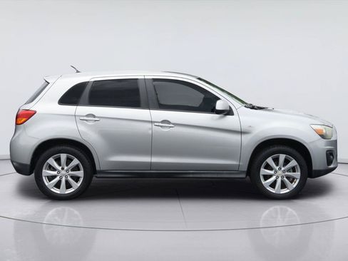 Used 2013 Mitsubishi Outlander Sport ES FWD image 5
