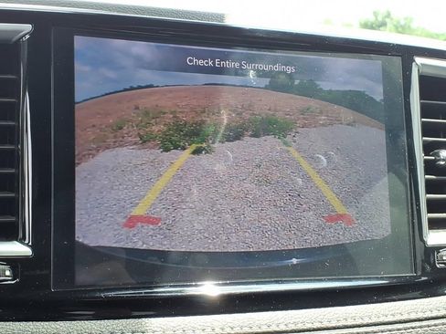 Used 2025 Chrysler Pacifica Limited FWD image 7