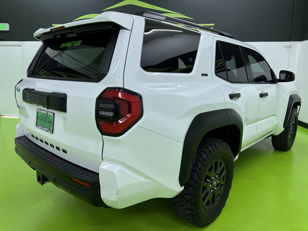 Used 2025 Toyota 4Runner SR5 AWD/4WD image 10
