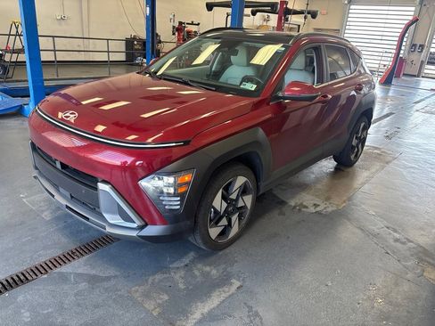 Used 2024 Hyundai Kona Limited AWD/4WD image 2