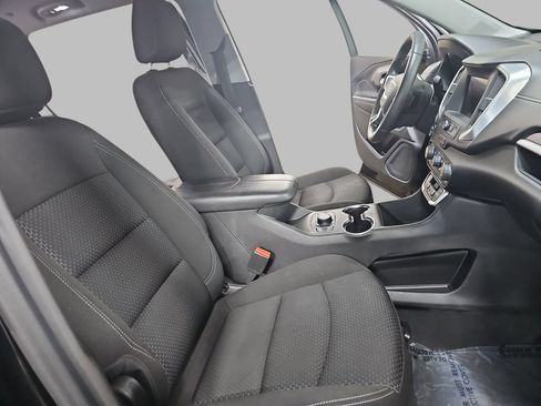 Used 2024 GMC Terrain SLE w/ Driver Convenience Package FWD image 13